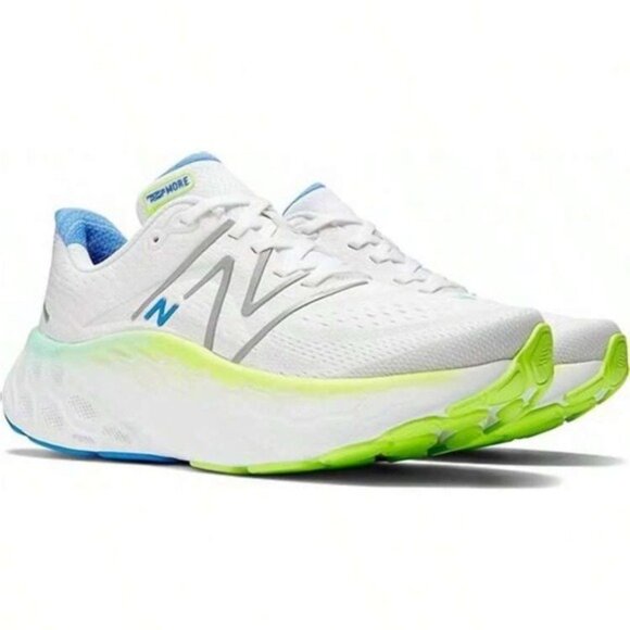 New Balance Women’s Fresh Foam More V4 in White/Cobalt Size 7.5 - Picture 2 of 13